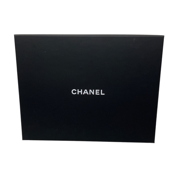 CHANEL GREY / NAVY / SILVER METALLIC CC LOGO CASHMERE KNIT BEANIE AND ARM WARMER - Picture 11 of 14